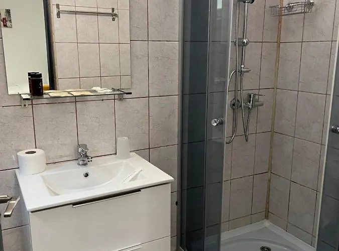 Holidays アパート *