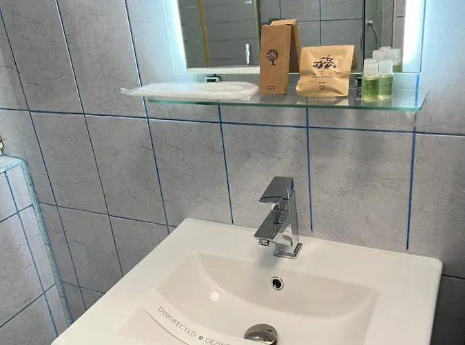 Holidays アパート *